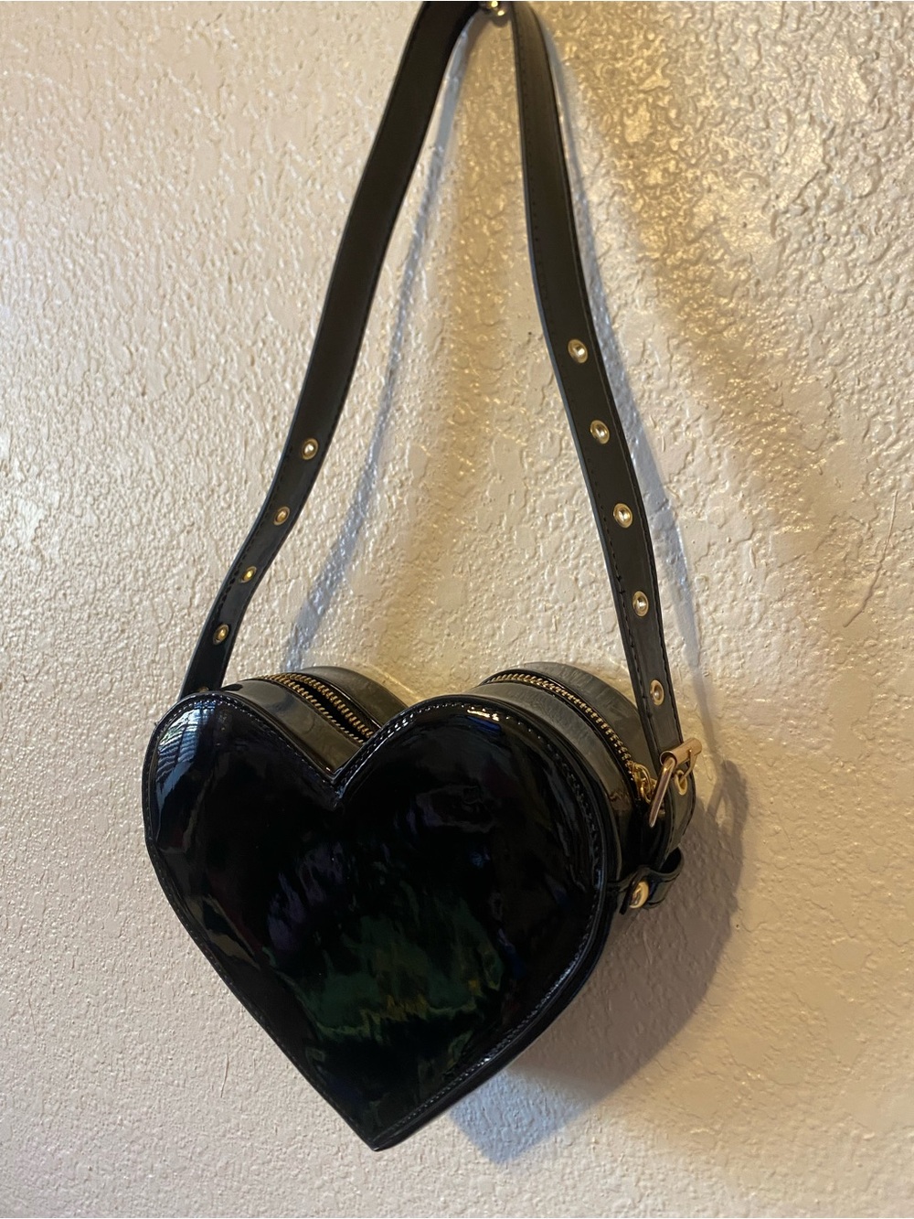 Black Heart-Shaped Patent Crossbody Bag - Women